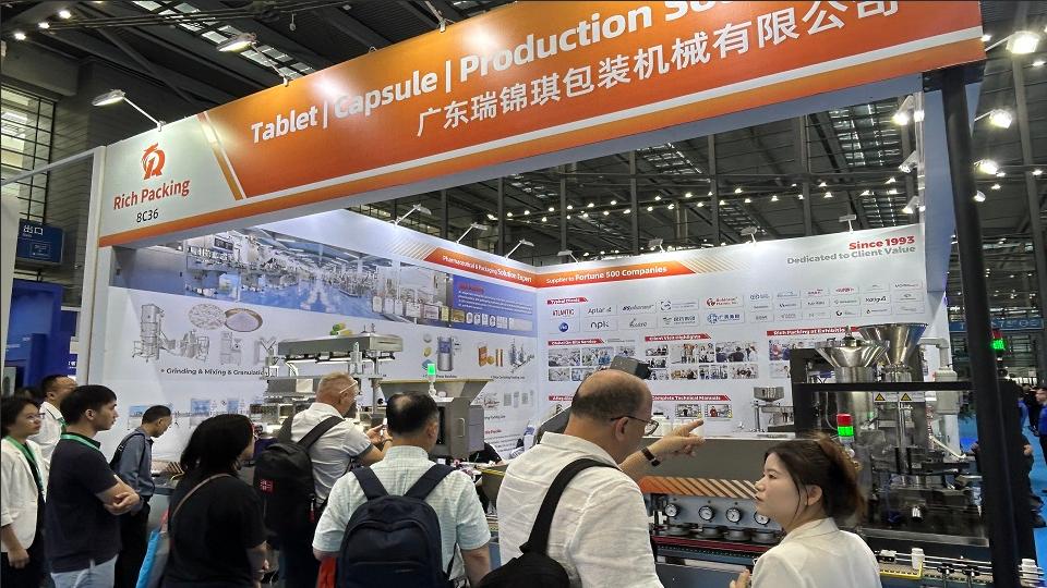 Rich Packing attracted lots of attention from visitors all over the world
