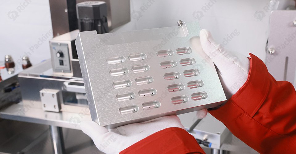 Quel est le processus de fonctionnement de la machine d'emballage sous blister ?