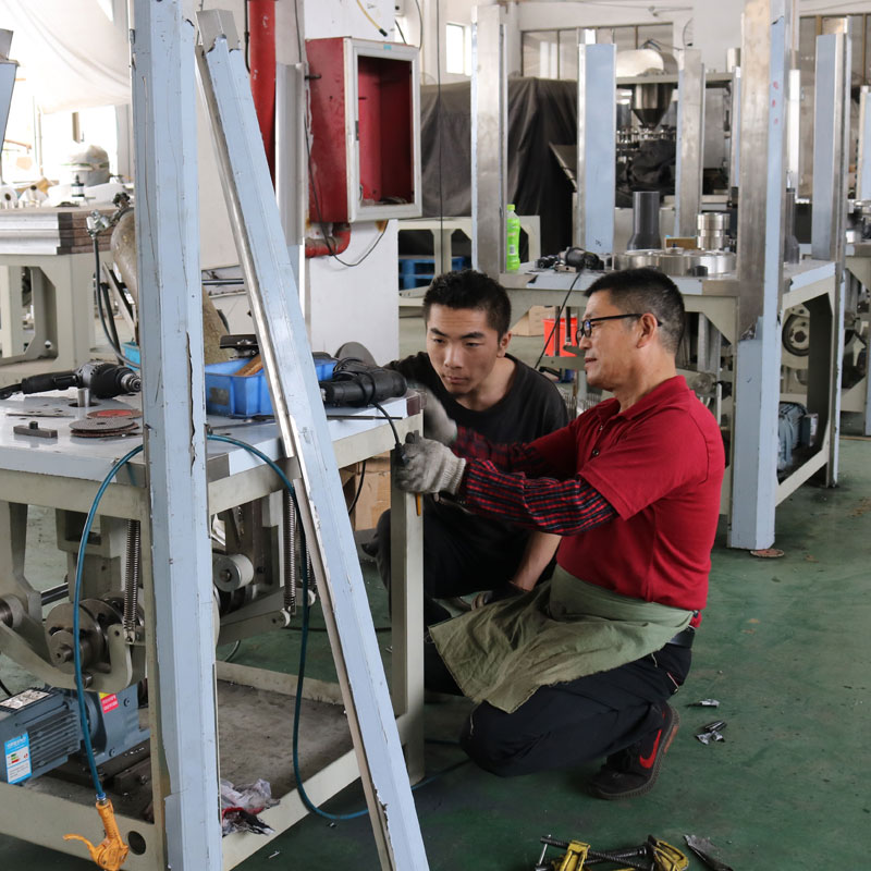 L'atelier de fabrication de la machine de remplissage de capsule semi-automatique