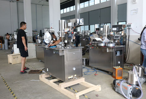 bienvenue pour visiter notre usine de fabrication de machines de remplissage de capsules professionnelles
