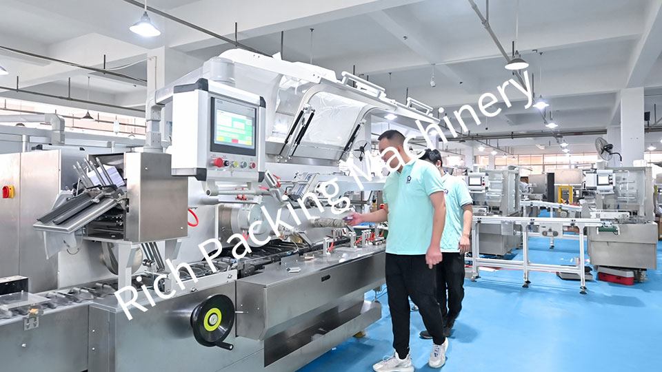  Carton Atelier de production de machines